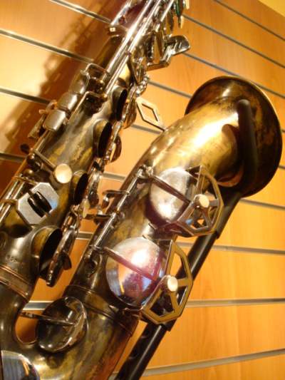 Voir  Saxophone Dolnet Finition Ophicléide
