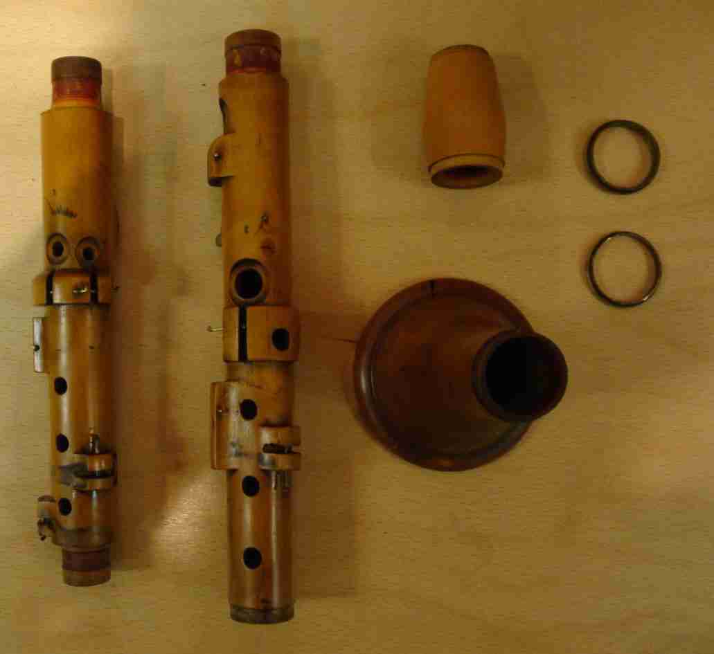 Voir  Restauration clarinette en buis 8 clés