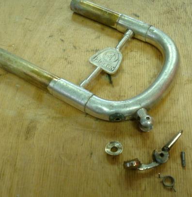 Ophicléde Atelier réparation instruments à vent - Restauration trompette Holton